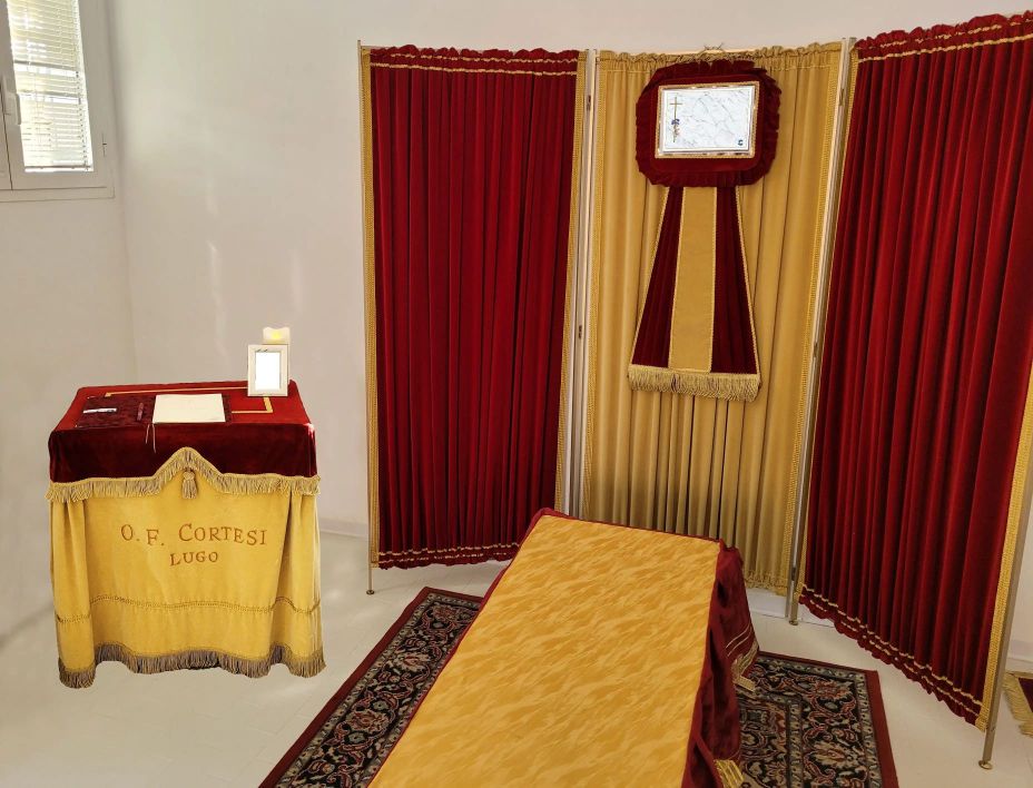 Arredi camere mortuarie personalizzati con attenzione al dettaglio