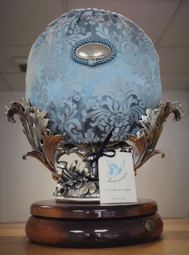 Urna cineraria - Funerali cremazioni - Impresa Funebre Cortesi: urne cinerarie in vetro o legno